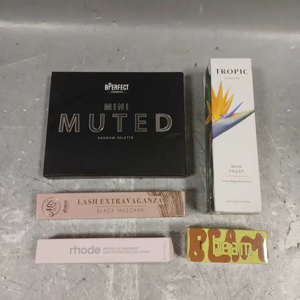 LOT OF 5 ASSORTED COSMETIC PRODUCTS TO INCLUDE - BPERFECT MINI MUTED PALETTE - TROPIC SKIN FEAST MOISTURISER - MADE BY MITCHELLBEAM BADDIE LIP GLOSS - ETC