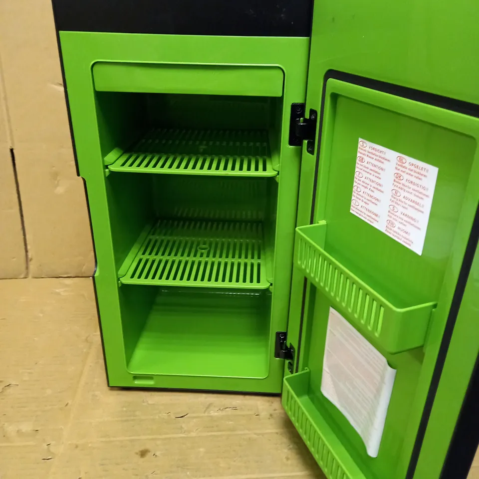 XBOX SERIES X REPLICA MINI FRIDGE THERMOELECTRIC COOLER 