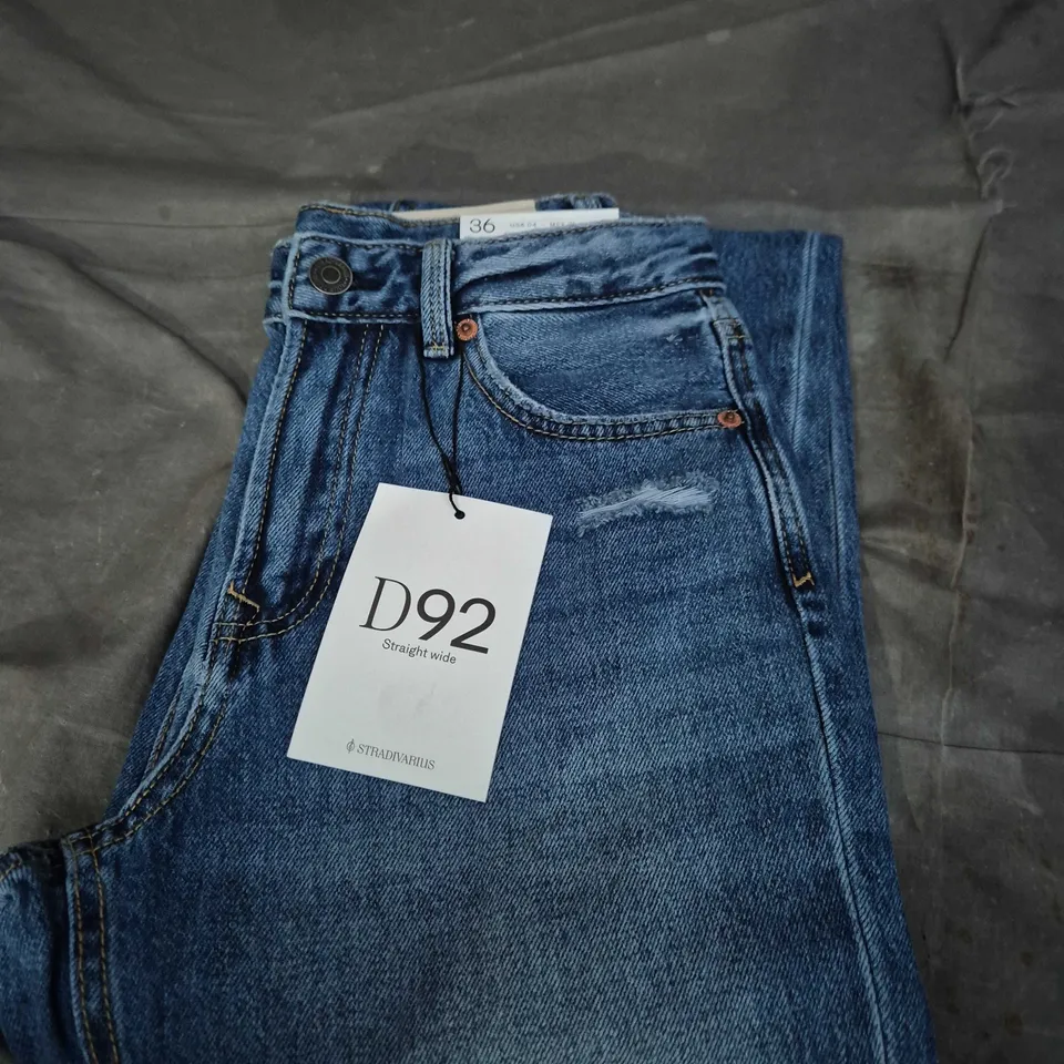Stradivarius D92 Straight Wide Jeans – UK 8 (EU 36)