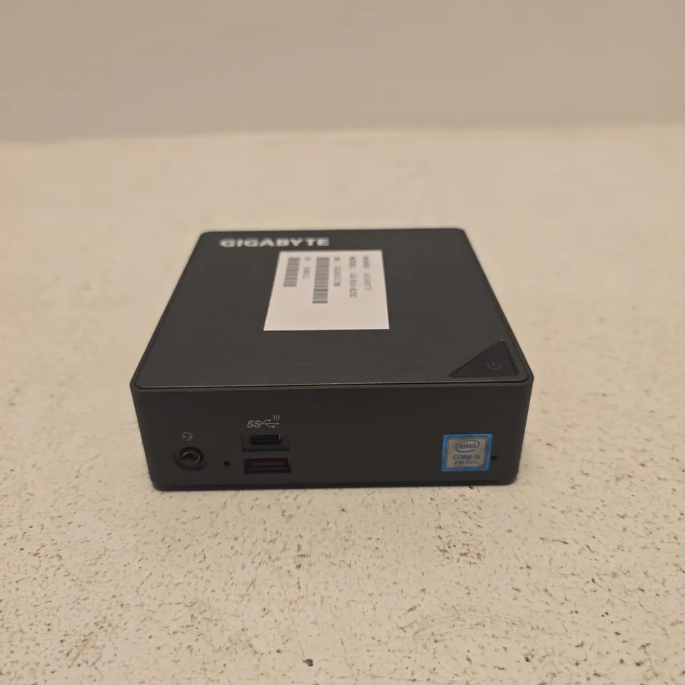 GIGABYTE MINI PC