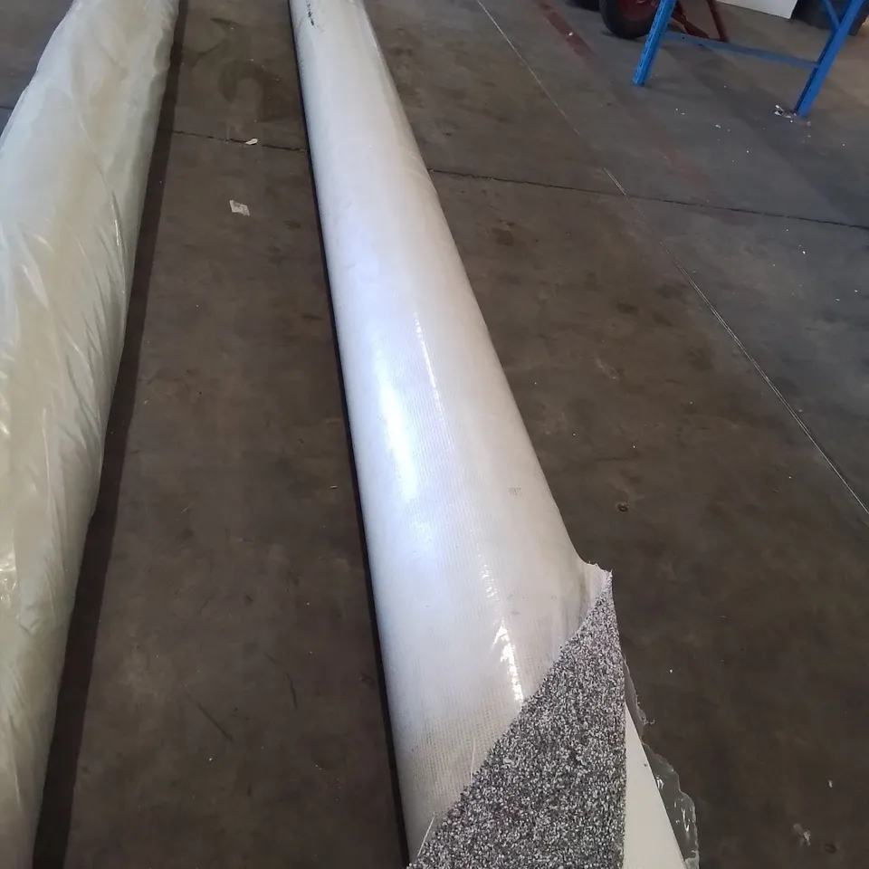 ROLL OF QUALITY GOTHIC GREY APPROXIMATELY 5M L X 4M  W CARPET
