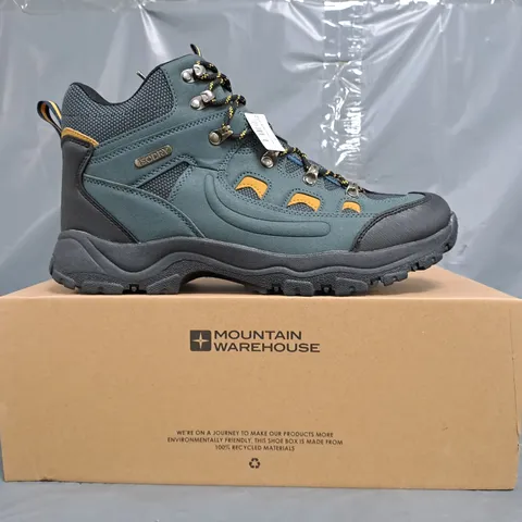 BOXED PAIR OF MOUNTAIN WAREHOUSE ADVENTURER WATERPROOF HIKING BOOTS IN BLUE/TAN SIZE UK 10