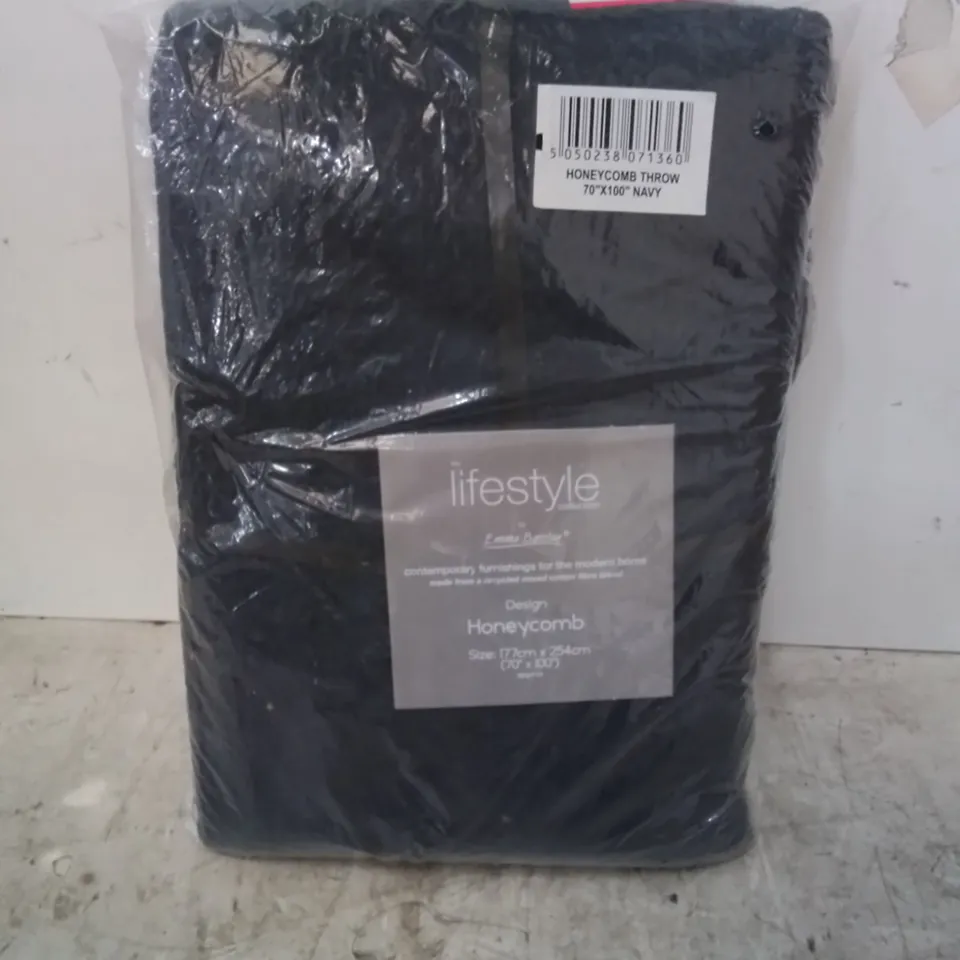 BAGGED MILBRANDT THROW BLANKET, NAVY (177 X 254CM)