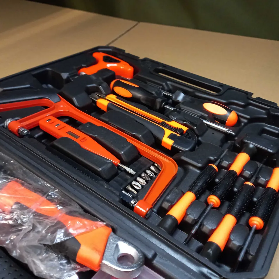 BOXED MULTI TOOL KIT