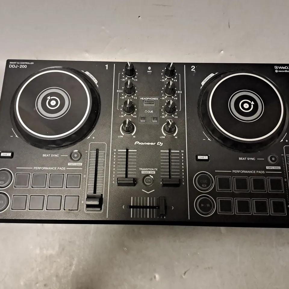 WEDJ RECORD BOX SMART DJ CONTROLLER DDJ-200