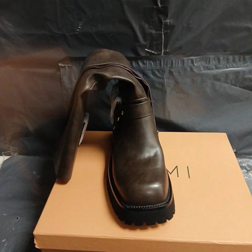 SIMMI LONDON WOMEN'S BROWN LEATHER KNEE-HIGH BOOTS WITH LUG SOLE UK SIZE 4