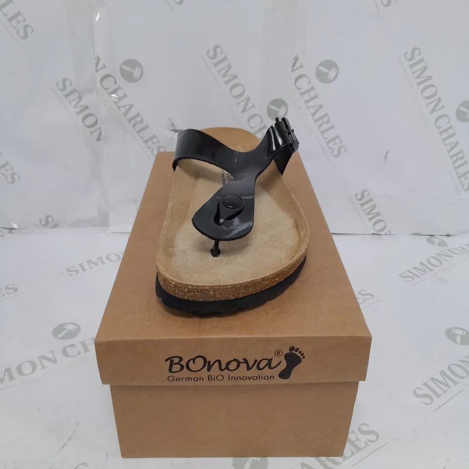 BONOVA BLACK SANDALS SIZE 7