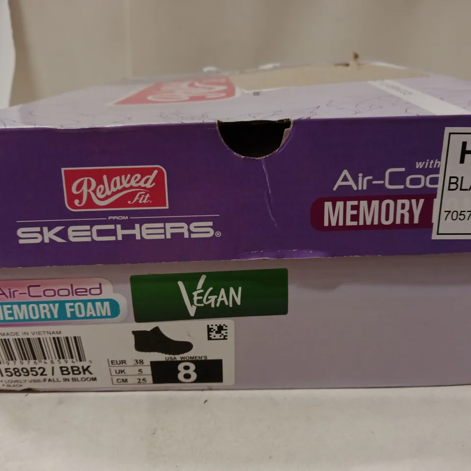 BOXED SKECHERS RELACED FIT AIR-COOLED MEMORY FOAM – WOMEN’S SHOES, UK 5