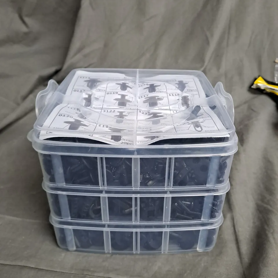 620 PC PLASTIC SCREWS 