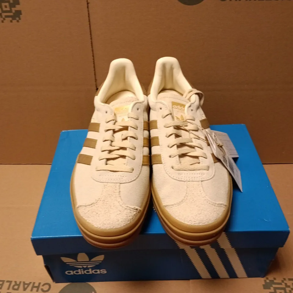 BOXED PAIR OF ADIDAS GAZELLE BOLD W TRAINERS IN CREAM - UK 6