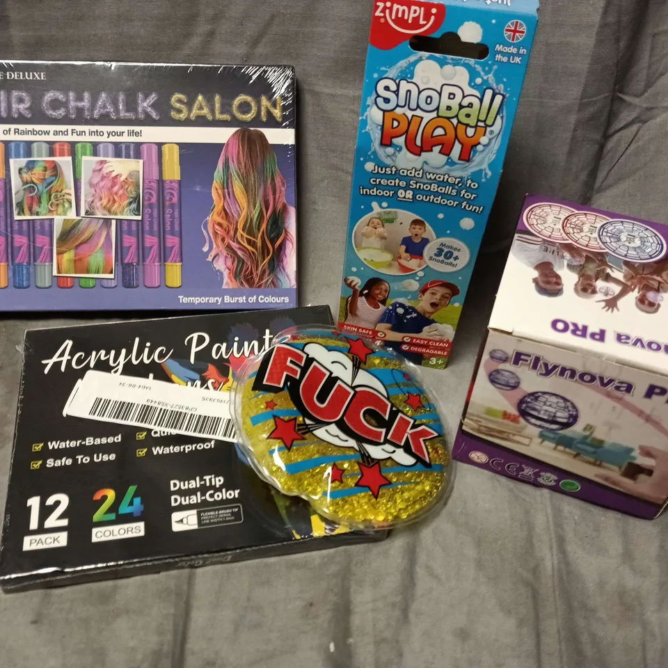 APPROXIMATELY 12 ASSORTED TOYS & GAMES PRODUCTS TO INCLUDE FLYNOVA POR, HAIR CHALK SALON, ACRYLIC PAINT, ETC