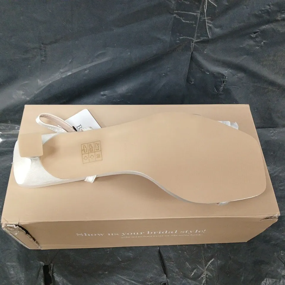 BOXED PAIR OF BE MINE BRIDAL OAKLEY KITTEN HEEL SANDALS - UK SIZE 7