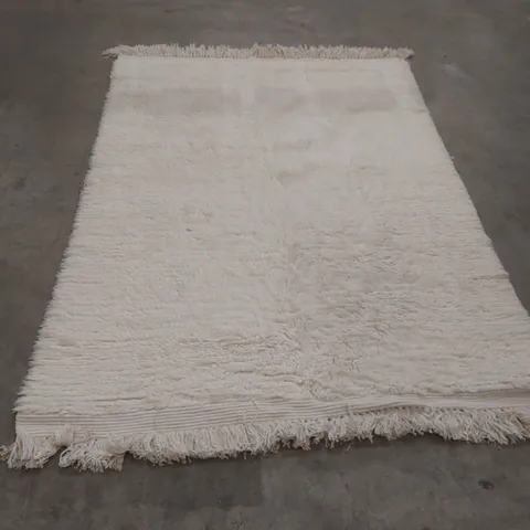 QUALITY DESIGNER AREA RUG - APPROXIMATELY 225 x 160cm