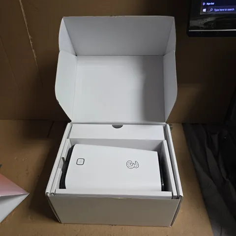 THREE 5G HOME BROADBAND HUB – BOXED