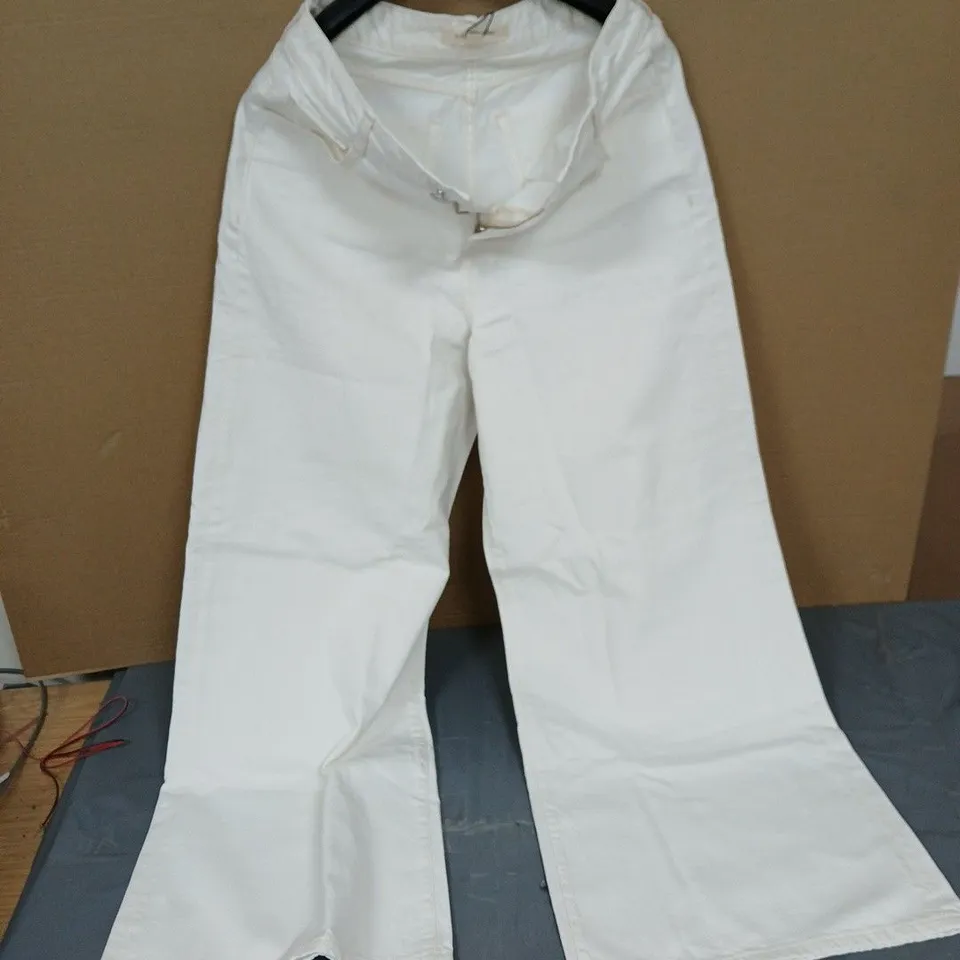 NOBODY'S CHILD CREAM 5-POCKET PALAZZO JEANS – UK 14 (EU 42, US 10)