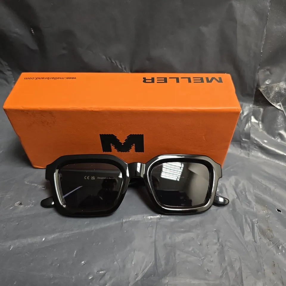 MELLER SUNGLASSES – BLACK SQUARE FRAME (BOXED)