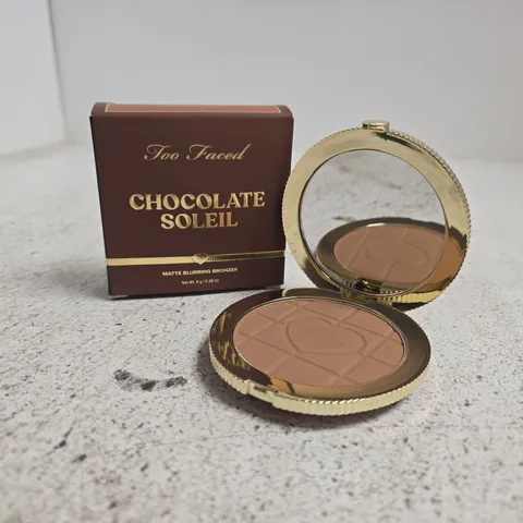 BOXED TOO FACED CHOCOLATE SOLEIL MATTE BLURRING BRONZER (8.5G)