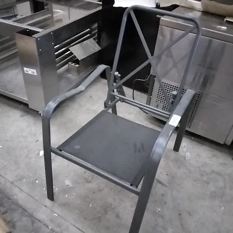 OUTDOOR GREY RECLINING CHAIR