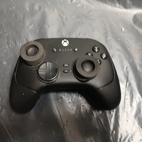 RAZER WOLVERINE V3 PRO WIRELESS GAMING CONTROLLER FOR XBOX – BLACK (RZ06-0520) WITH CARRY CASE