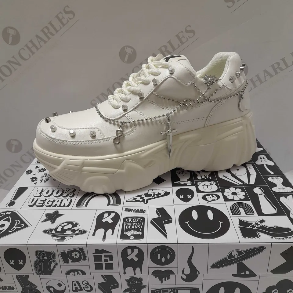 KOI JINX WHITE MYSTIC CHARM TRAINERS - SIZE 7