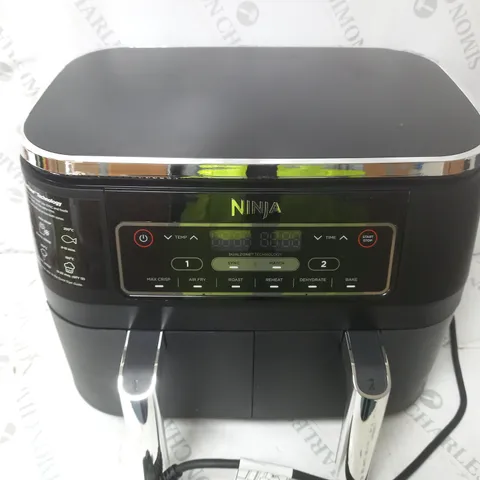 BOXED NINJA FOODI DUAL ZONE AIRFRYER AF300UK