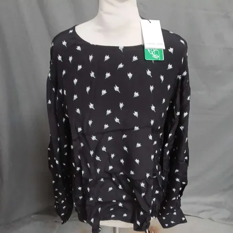 NOBODY'S CHILD OKSANA TOP IN BLACK FLORAL SIZE 18