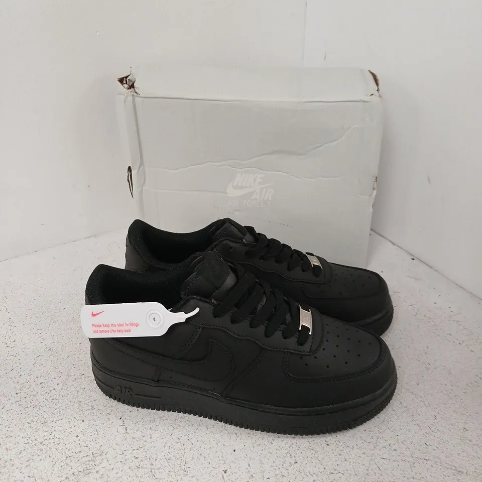NIKE AIR FORCE 1 BLACK SNEAKERS (UK 4.5)
