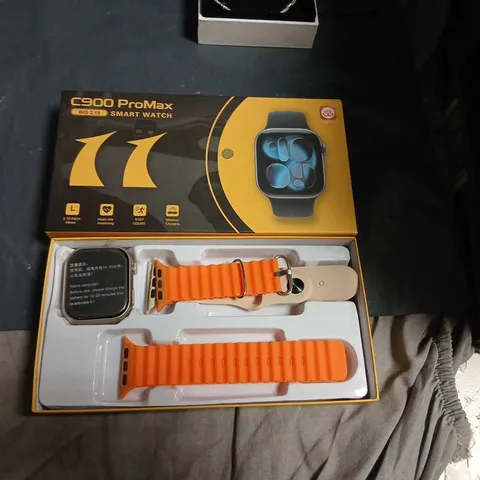 C900 PROMAX SMART WATCH – BOXED WITH ORANGE STRAP SET (2 BANDS)