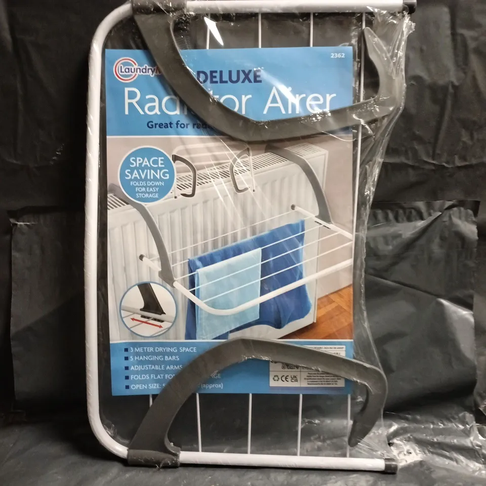 BOX OF APPROXIAMTELY 15 ASSORTED HOUSEHOLD ITEMS TO INCLUDE RADIATOR AIRER, ETC - COLLECTION ONLY