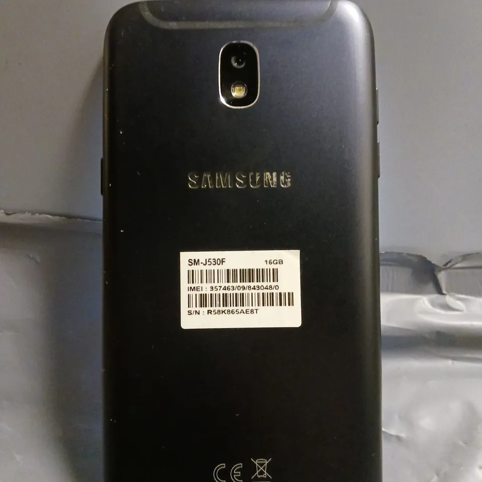 SAMSUNG GALAXY J5 MOBILE PHONE