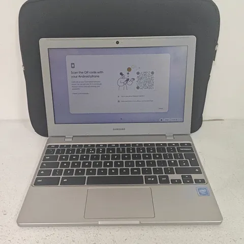 UNBOXED SAMSUNG CHROME INTEL INSIDE LAPTOP IN SILVER - XE310XBA