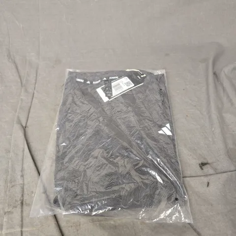 ADIDAS ULTIMATE ENGINEERED RUNNING TEE IN BLACK SIZE M
