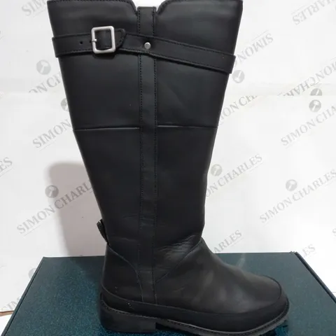 EMU AUSTRALIA "NATASHA" BLACK LEATHER KNEE-HIGH BOOTS, UK SIZE 7