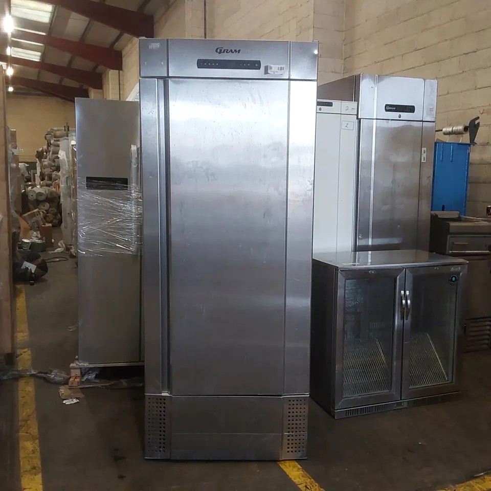 GRAM COMMERCIAL UPRIGHT TEMPERATURE CONTROLLED FOOD STORAGE CABINET