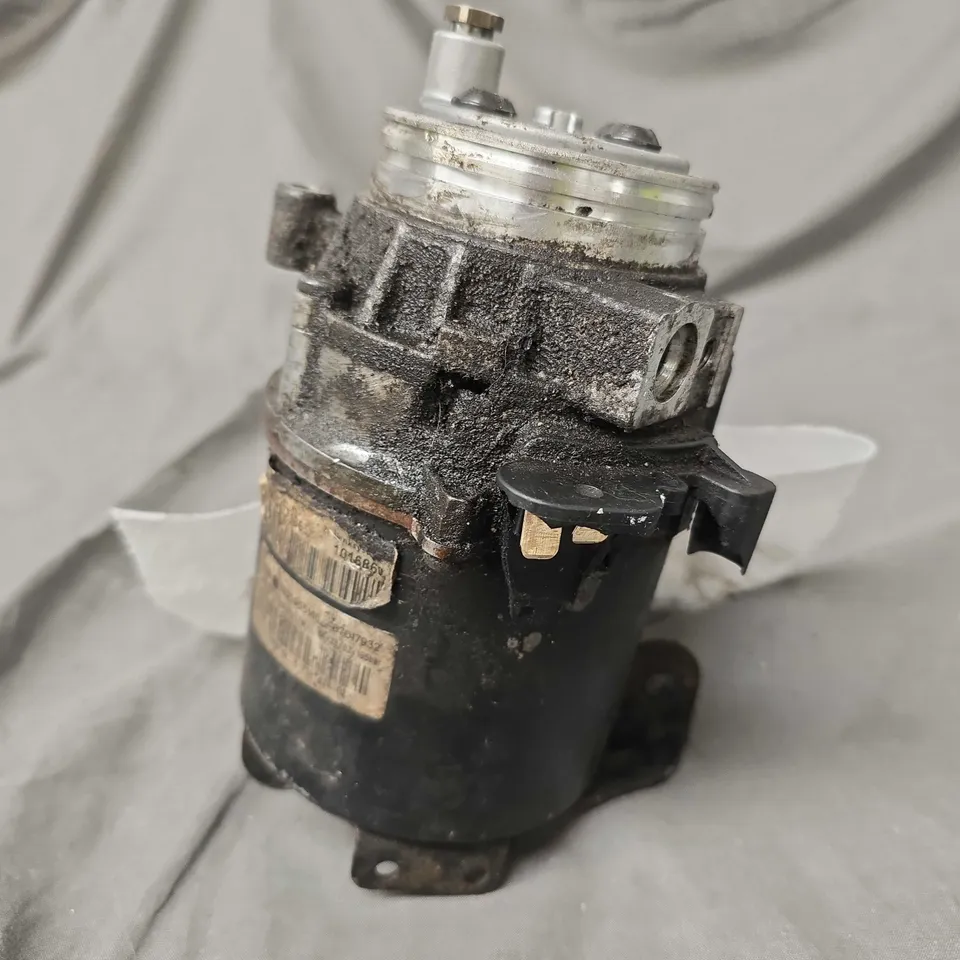 UNBRANDED POWER STEERING PUMP - 7625477136 - COLLECTION ONLY 