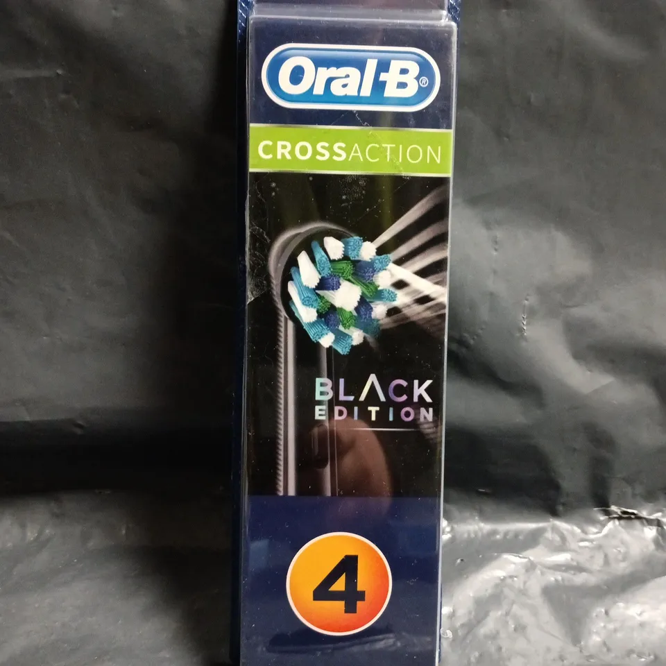 ORAL B CROSS ACTION - BLACK EDITION
