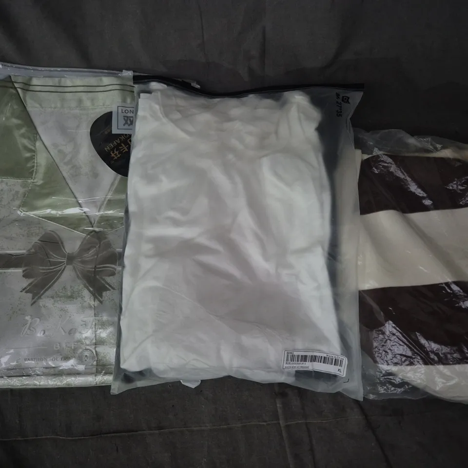 APPROXIMATELY 25 ASSORTED CLOTHING AND FASHION PRODUCTS IN VARIOUS STYLES AND SIZES - COLLECTION ONLY