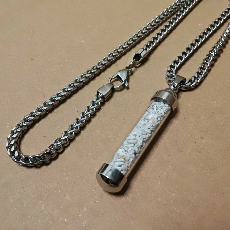 BOXED REVERE NECKLACE WITH STONE FILLED PENDANT