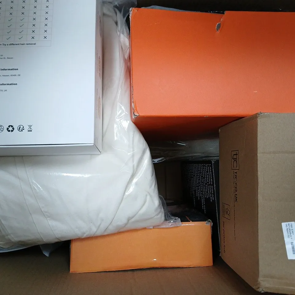 BOX OF APPROXIMATELY 10 ASSORTED HOUSEHOLD ITEMS TO INCLUDE 500ML DEHUMIDIFIER, MULTICOLOUR SMART LED LAMP, ETC - COLLECTION ONLY