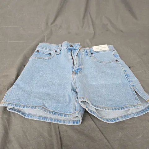ABERCROMBIE AND FITCH THE DAD SHORT SIZE 25