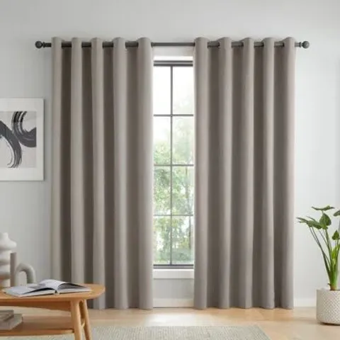 BOXED WILSON BLACKOUT THERMAL EYELET CURTAINS