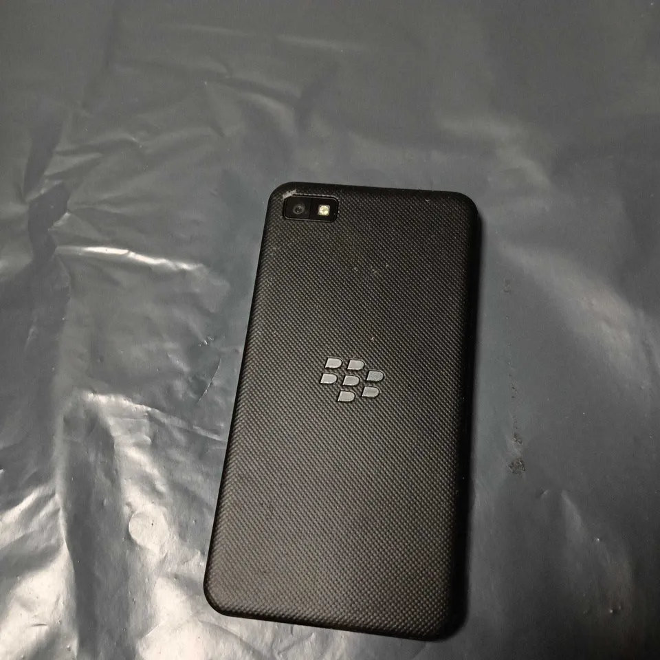BLACKBERRY SMARTPHONE – BLACK 