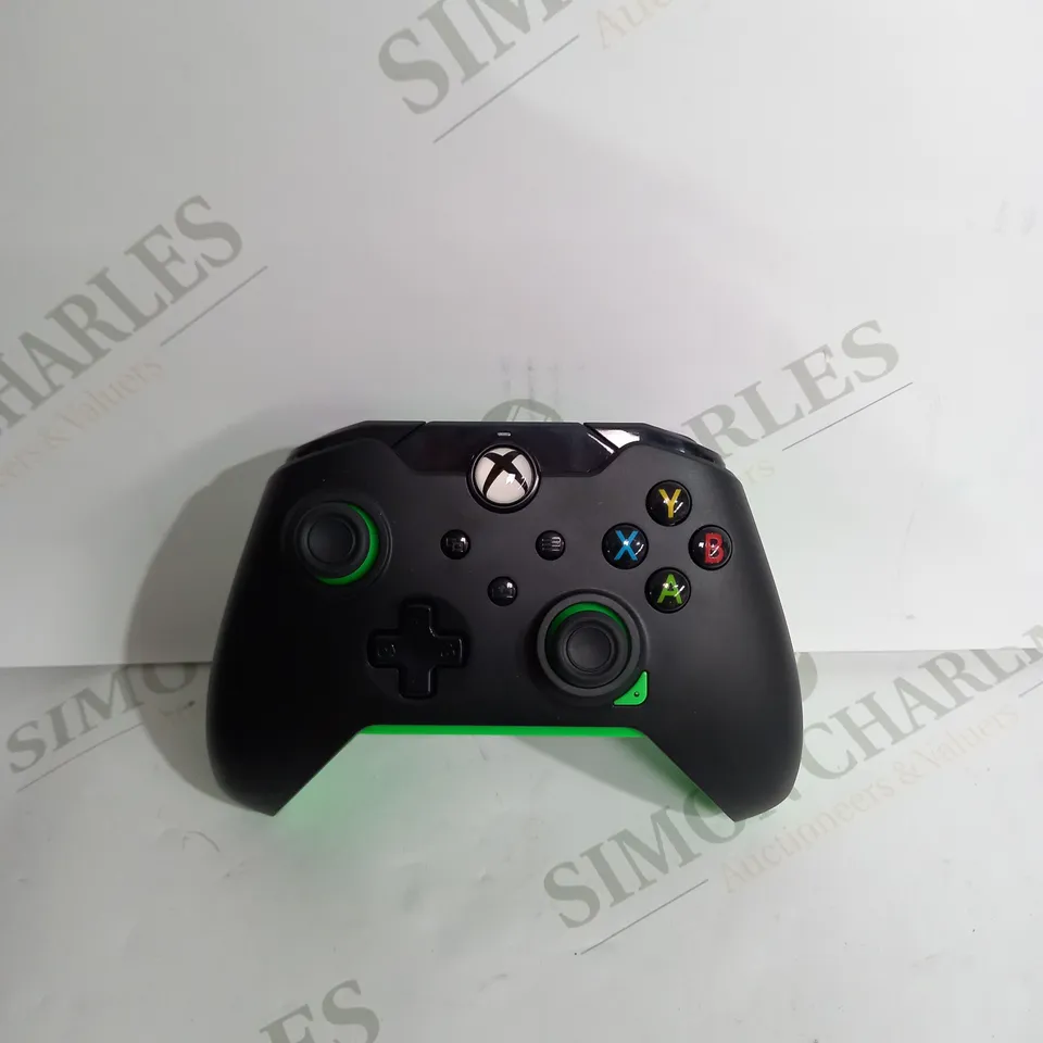 PDP NEON WHITE XBOX WIRED CONTROLLER