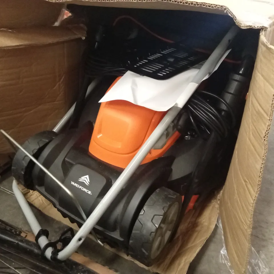 BOXED YARDFORCE ELECTRIC LAWNMOWER