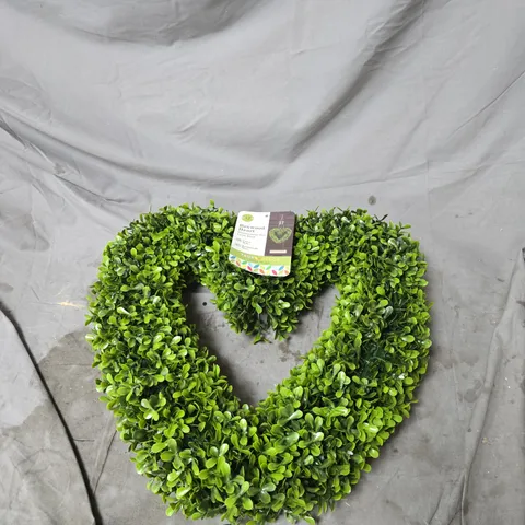 BOXWOOD HEART HOME DECOR 42CM WITH HOOK
