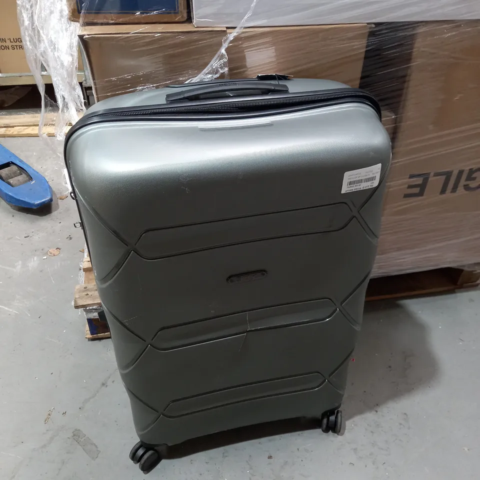 HEYS 4 SUITCASE SET IN SILVER GREY