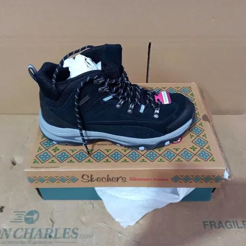 BOXED PAIR OF SKECHERS - SIZE 8