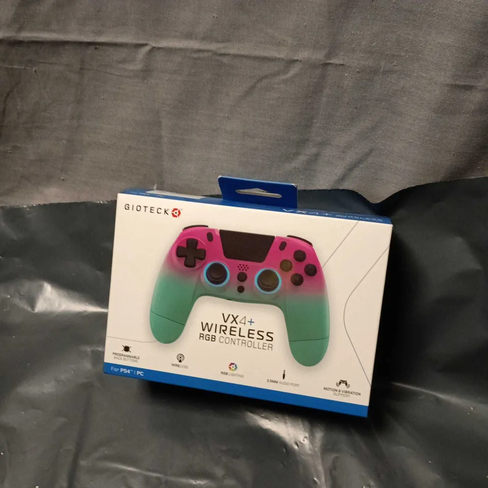 GIOTECK VX4+ WIRELESS RGB CONTROLLER – PS4/PC (BOXED)