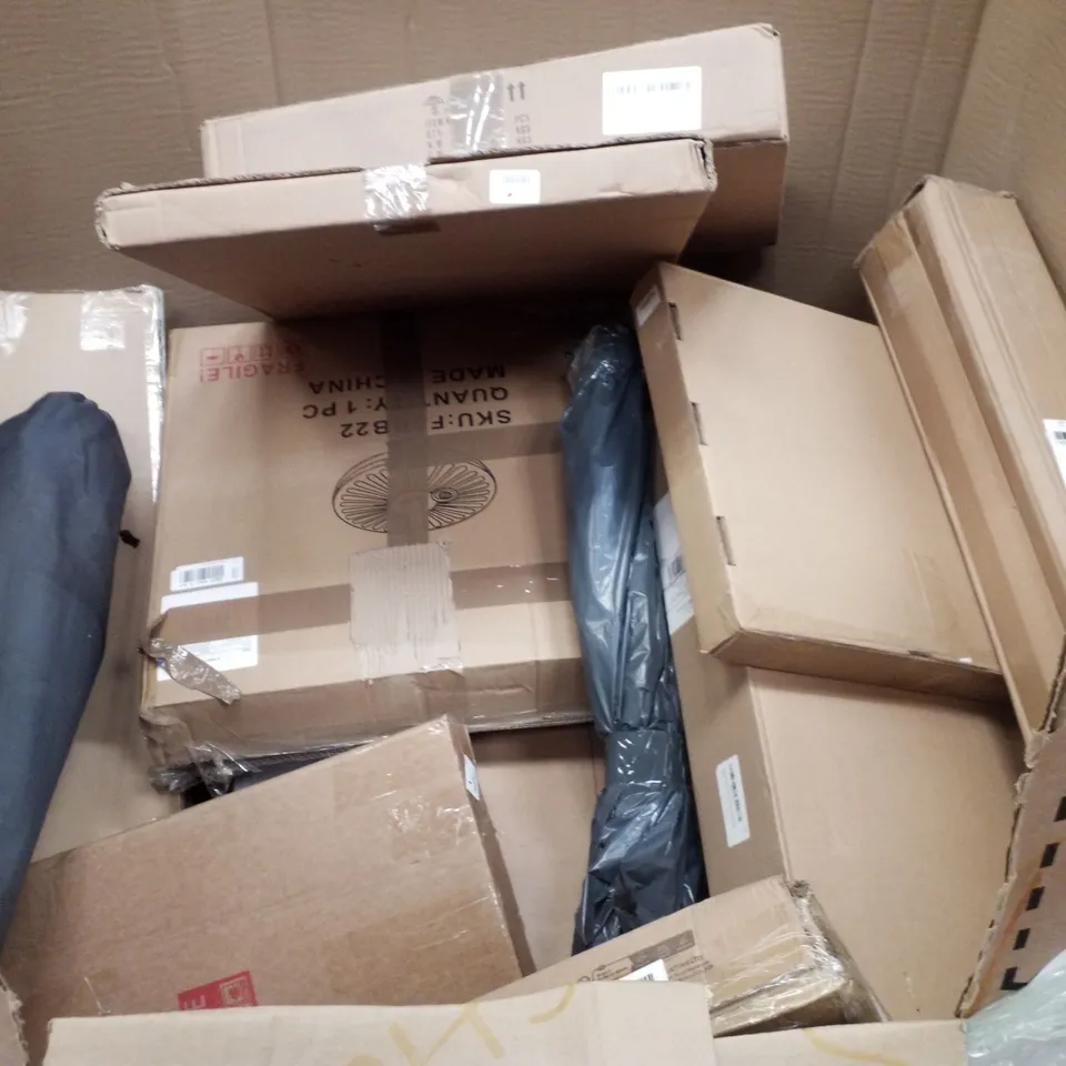 PALLET CONTAINING ASSORTED PRODUCTS INCLUDING NESTING COFFEE TABLE, 2500W OIL HEATER, STEAM CLEANER & KIDS SCOOTER 
