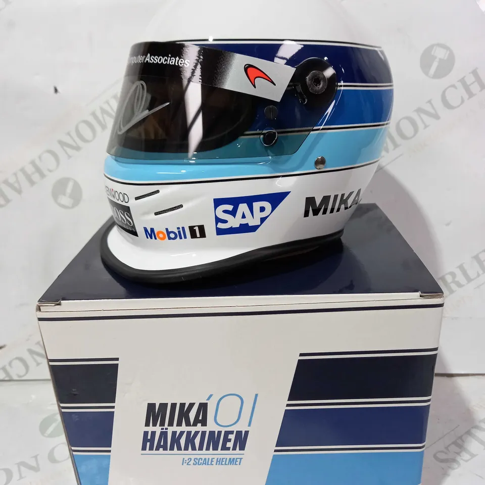 DRM 1:2 SCALE MIKÁ HAKKINEN 01 HELMET